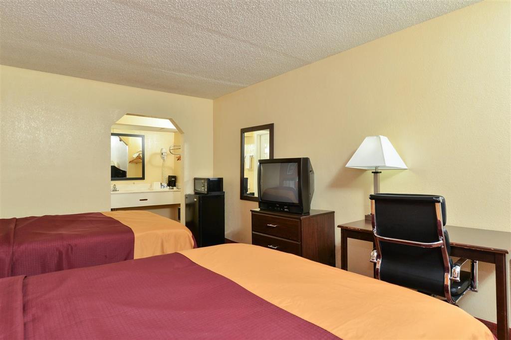Rodeway Inn Норт Литъл Рок Стая снимка