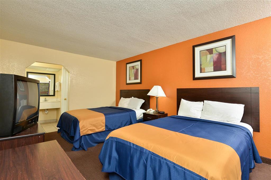 Rodeway Inn Норт Литъл Рок Стая снимка